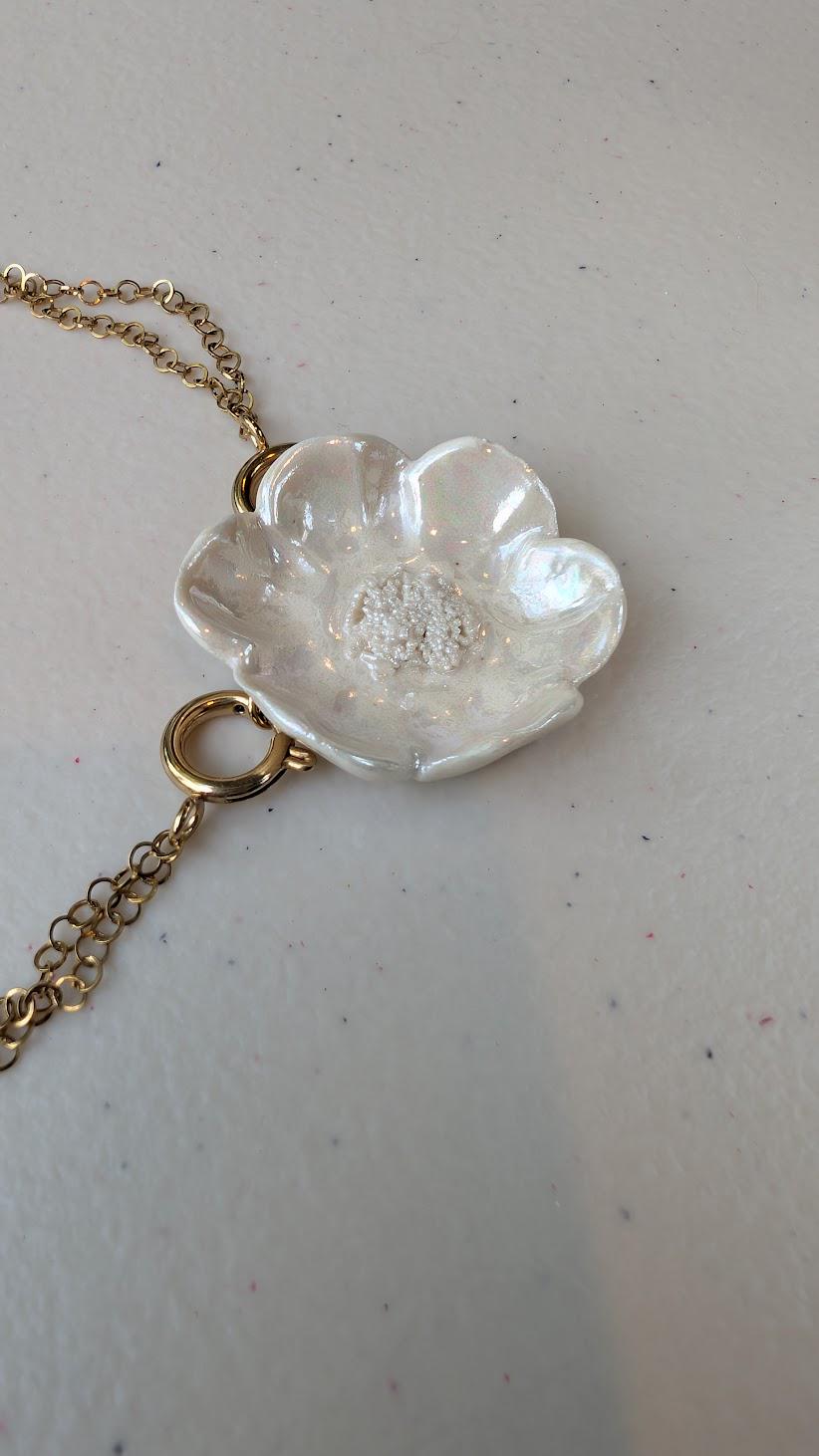 Gentle Statement Nature Inspired Flower Neclace